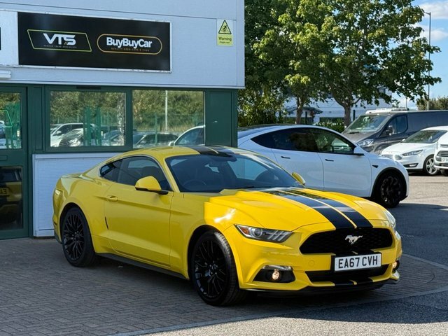Ford Mustang 2017 2.3T Ecoboost Fastback Euro Yellow