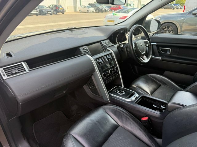Land Rover Discovery Sport Hse White #18