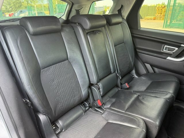 Land Rover Discovery Sport Hse White #23