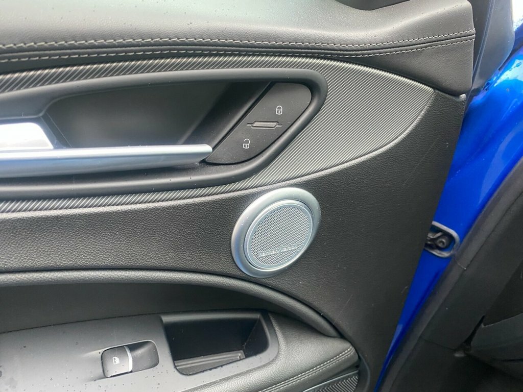 Alfa Romeo Stelvio 2L Veloce Blue #6