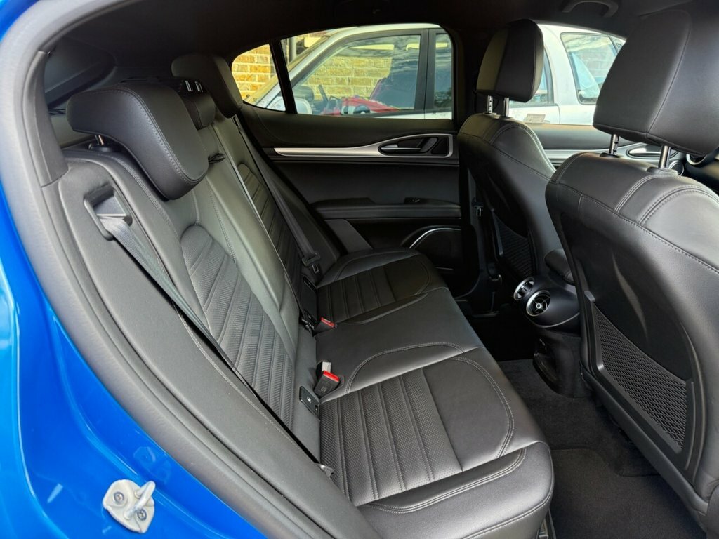 Alfa Romeo Stelvio 2.0 Turbo 280 Veloce Red #20