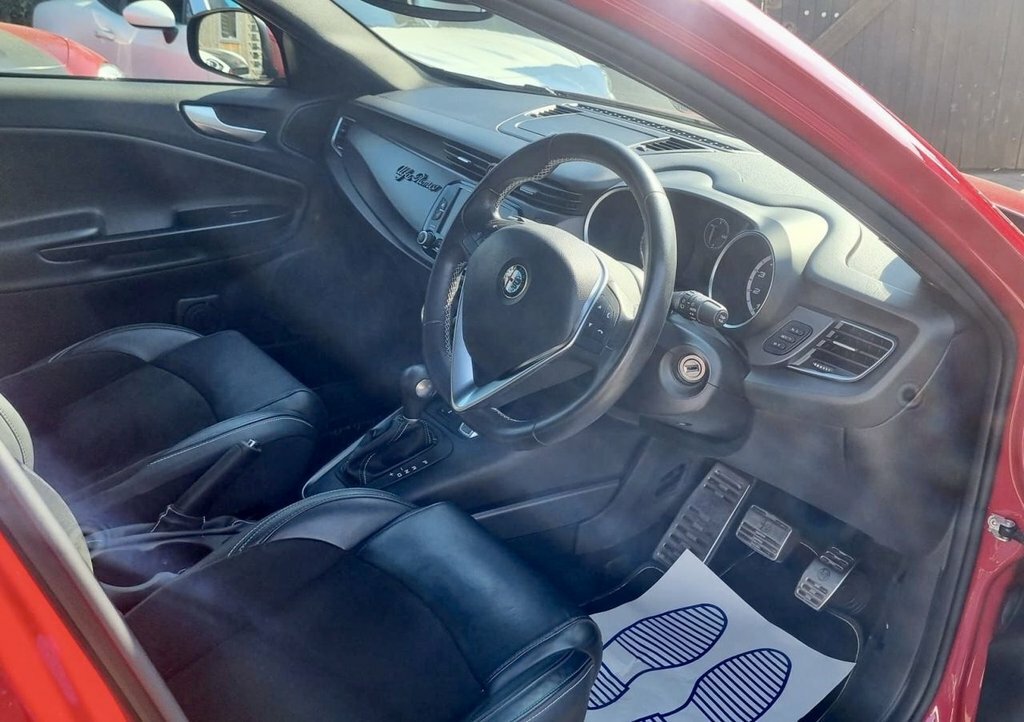 Alfa Romeo Giulietta 1.7L Tbi Quadrifoglio Verde Tct Red #3