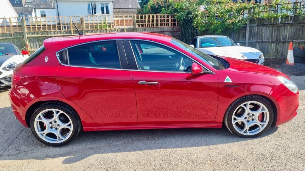 Alfa Romeo Giulietta 1.6 Giulietta 1.6 Jtdm-2 105 Bhp Business 2015 Black #9