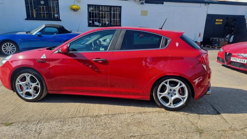 Alfa Romeo Giulietta 1.6 Giulietta 1.6 Jtdm-2 105 Bhp Business 2015 Black #14