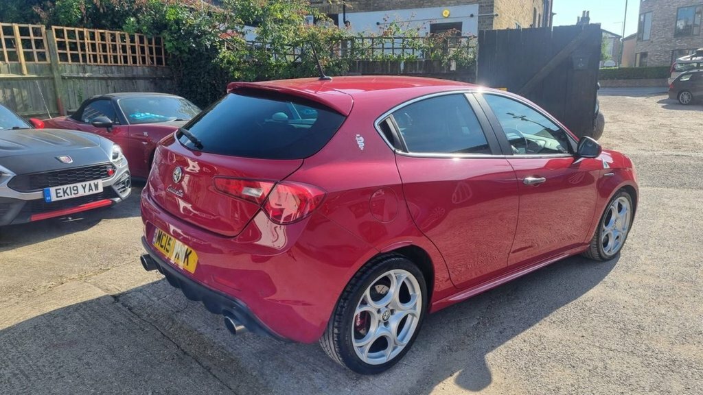Alfa Romeo Giulietta 1.6 Giulietta 1.6 Jtdm-2 105 Bhp Business 2015 Black #10