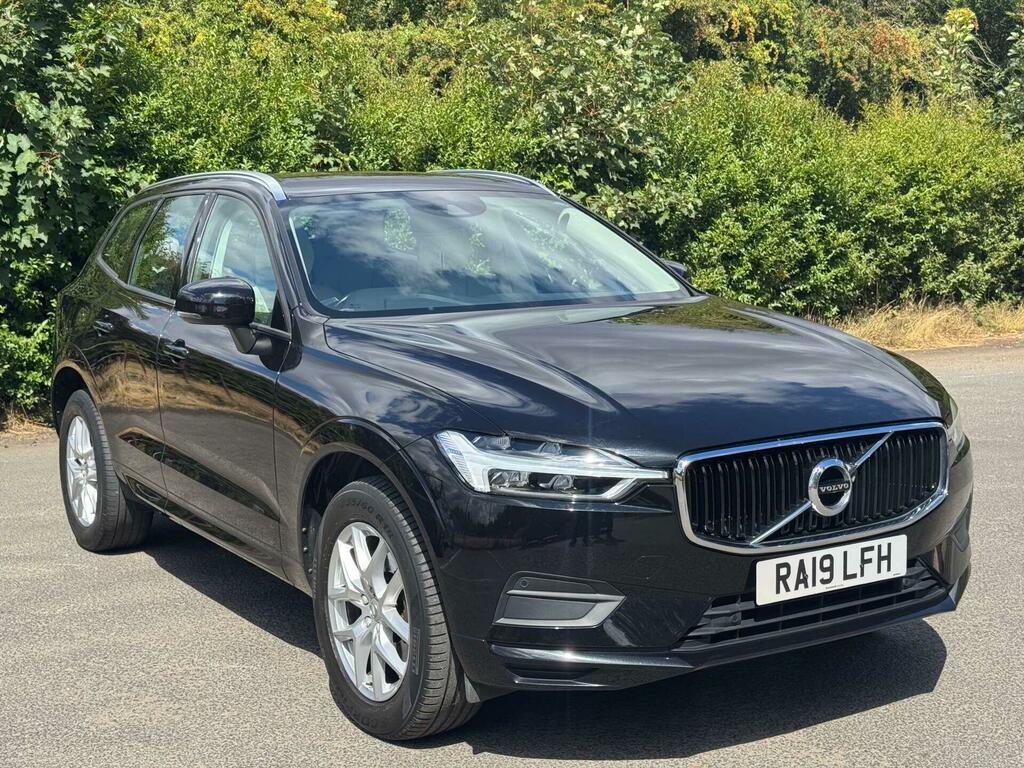 Volvo XC60 Momentum Black #3