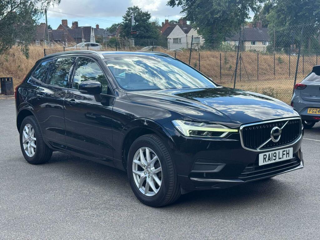 Volvo XC60 Momentum Black #6