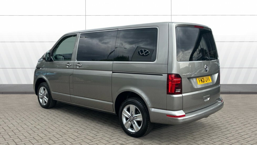 Volkswagen Transporter Shuttle Se Beige #2