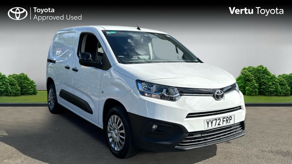 Toyota Proace City Icon White