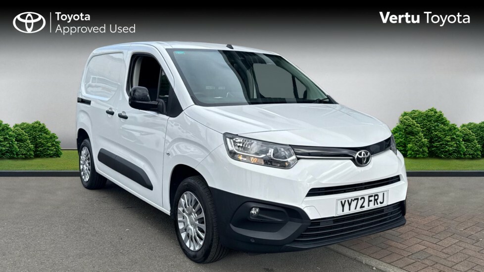 Toyota Proace City Icon White