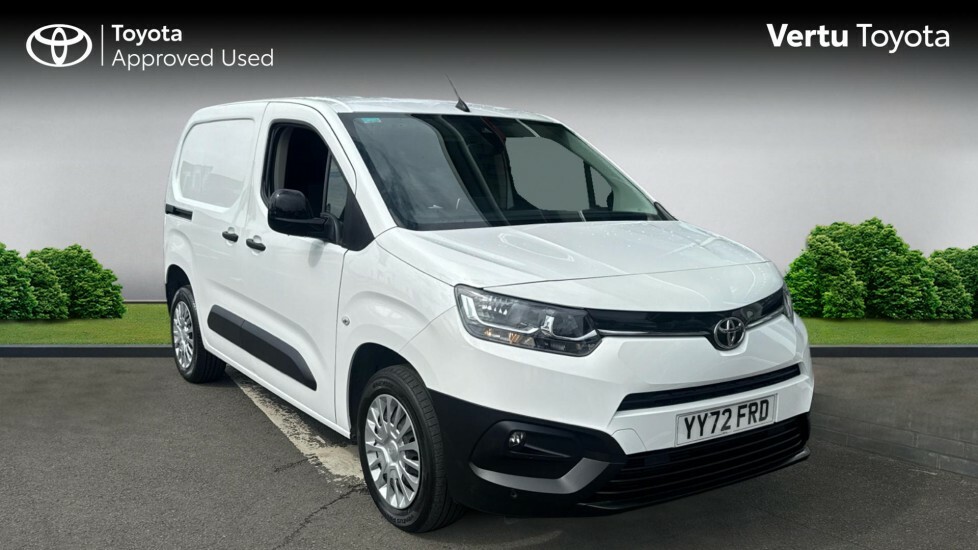 Toyota Proace City Icon White