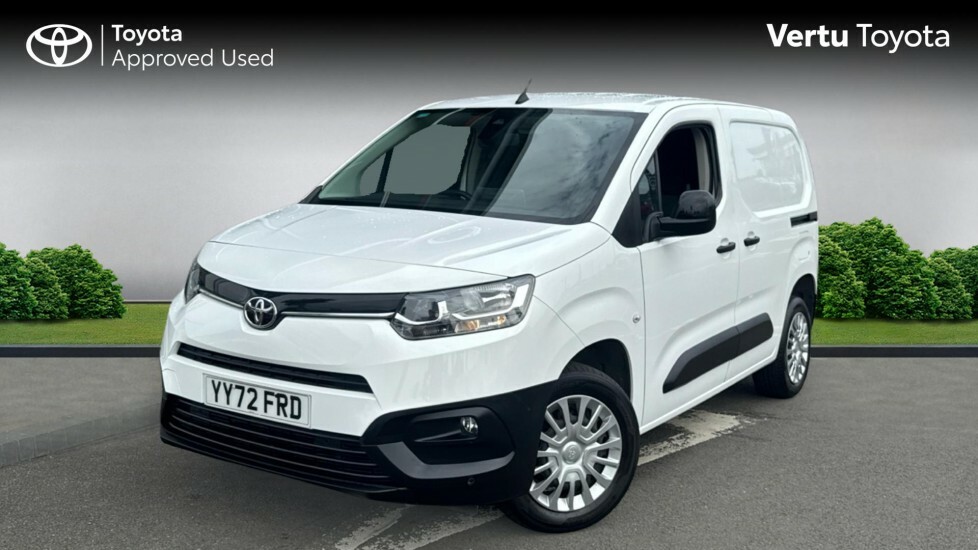 Toyota Proace City Icon White #3