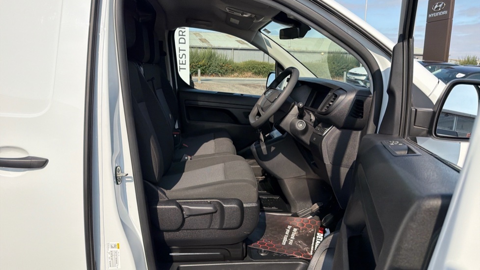 Toyota PROACE Icon White #6