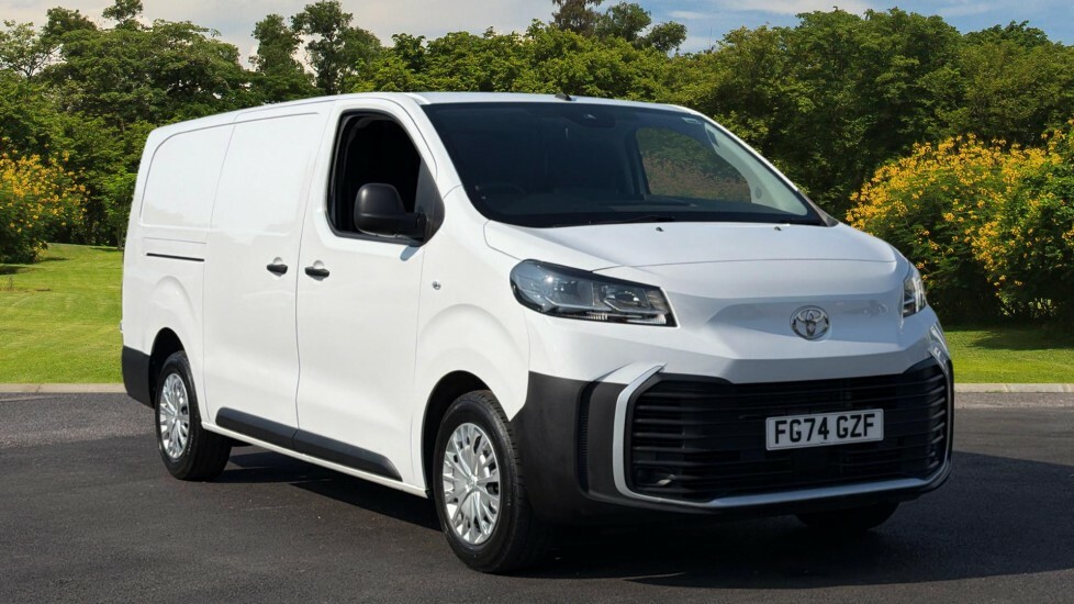Toyota PROACE Icon White