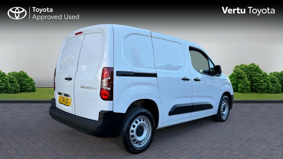 Toyota Proace City Active White #2