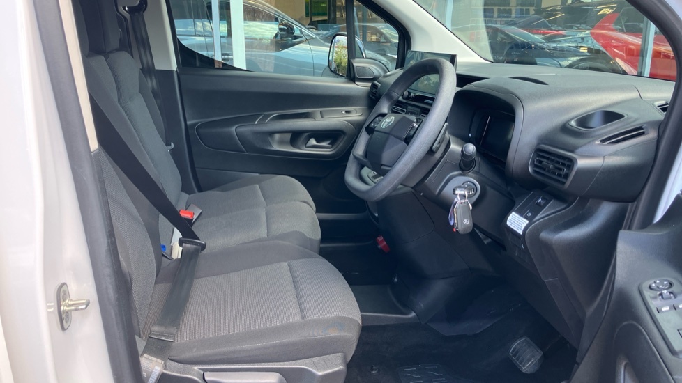 Toyota Proace City Active White #12
