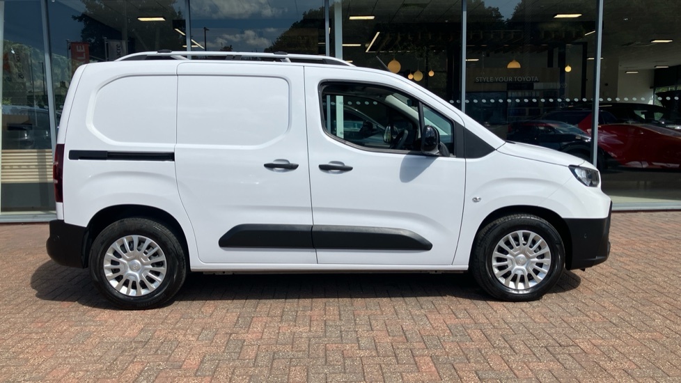 Toyota Proace City Active White #21