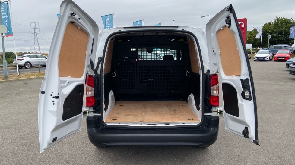 Vauxhall Combo Prime White #5