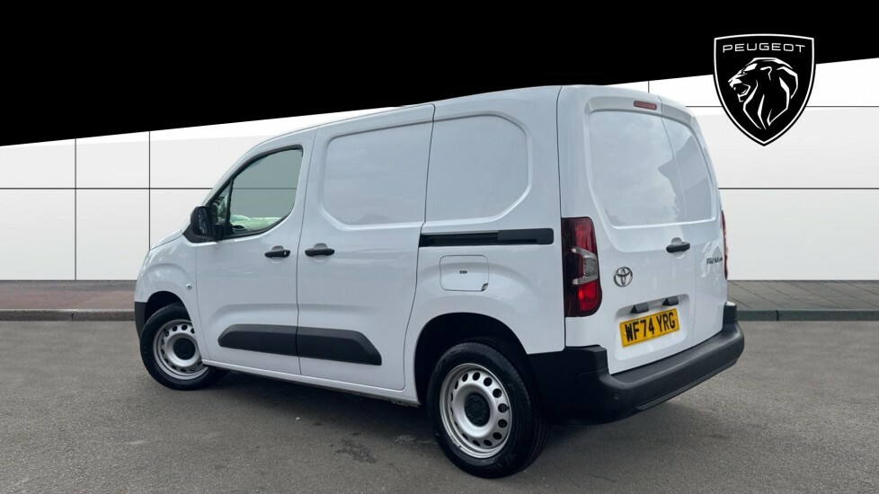 Toyota Proace City Active White #4