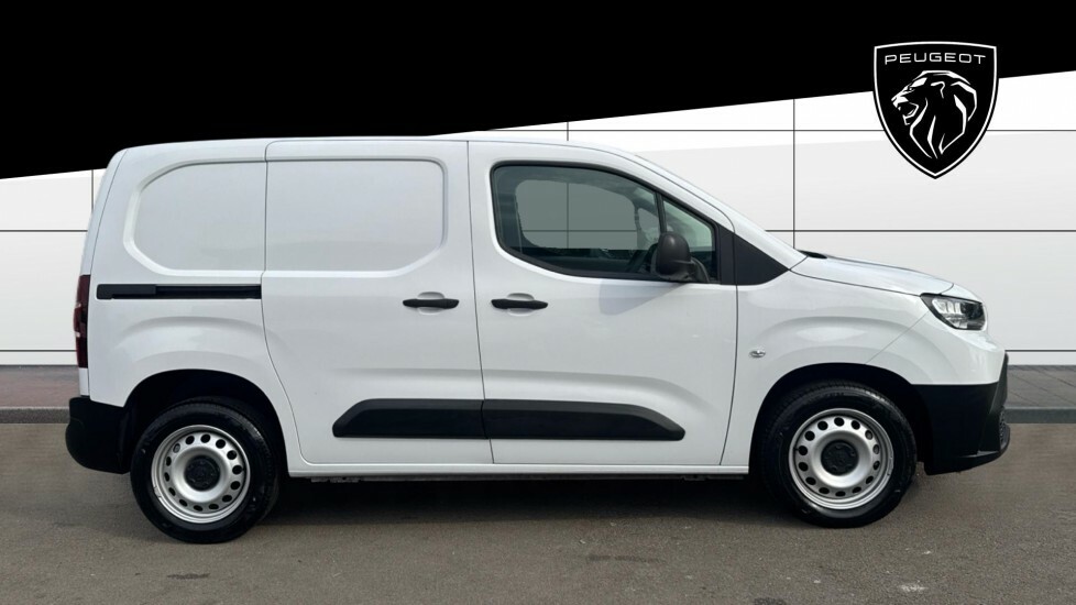 Toyota Proace City Active White #5
