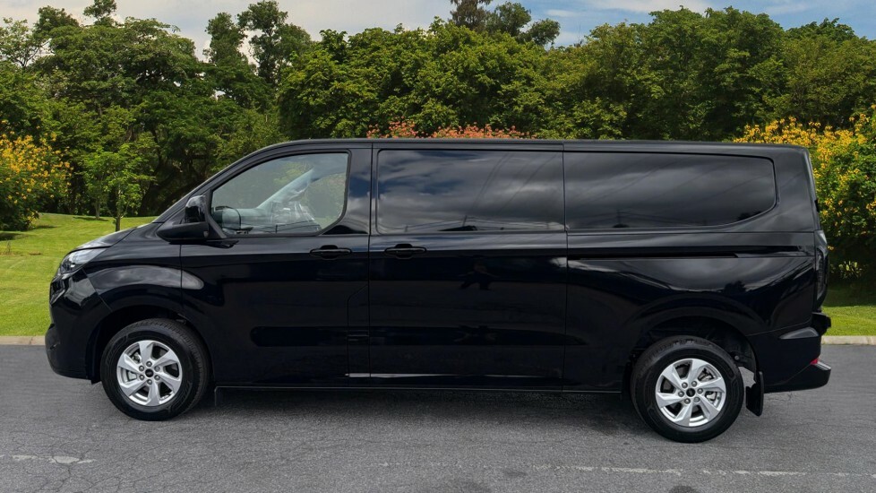 Ford Transit Custom Limited Black #4