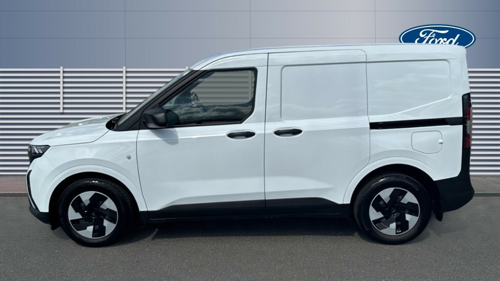 Ford Transit Courier Trend White #4