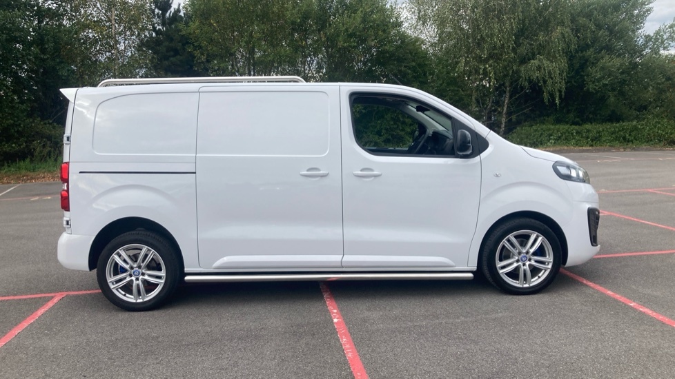 Vauxhall Vivaro 2900 1.5D 100Ps Sportive L1 H1  #9