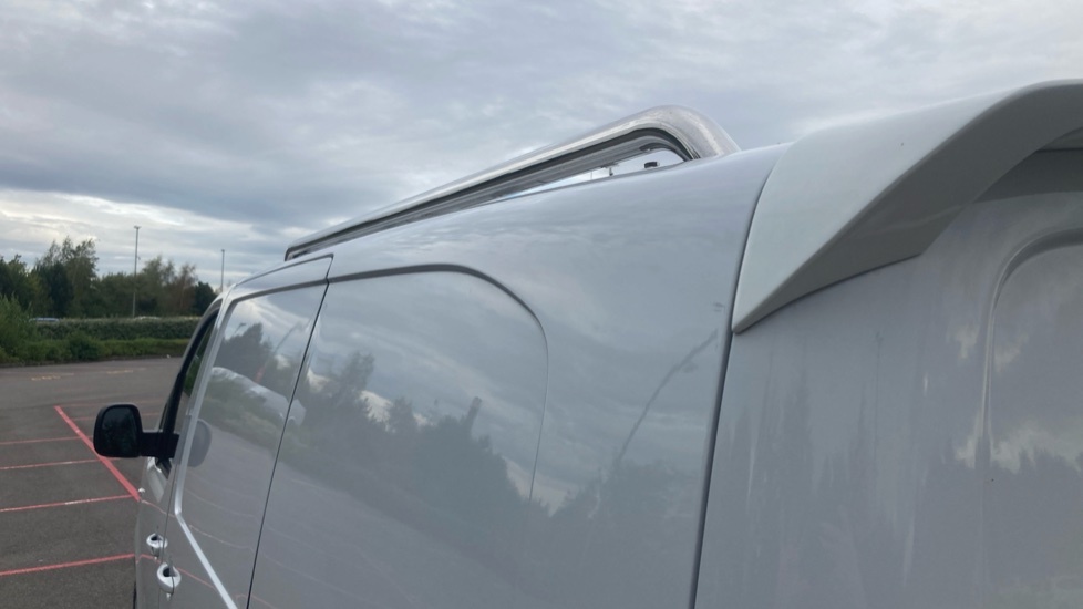 Vauxhall Vivaro 2900 1.5D 100Ps Sportive L1 H1  #26