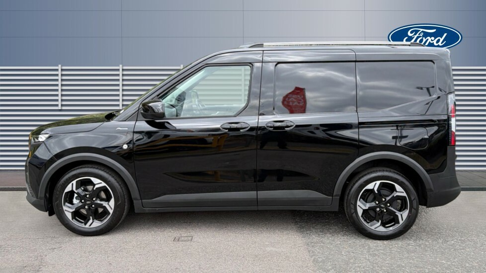 Ford Transit Courier Active Black #4