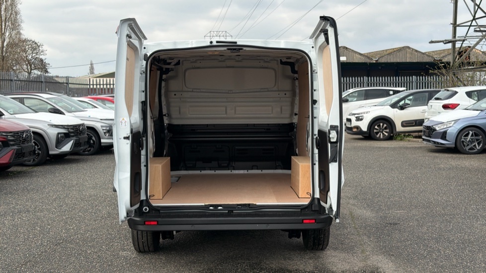 Renault Trafic Advance White #3