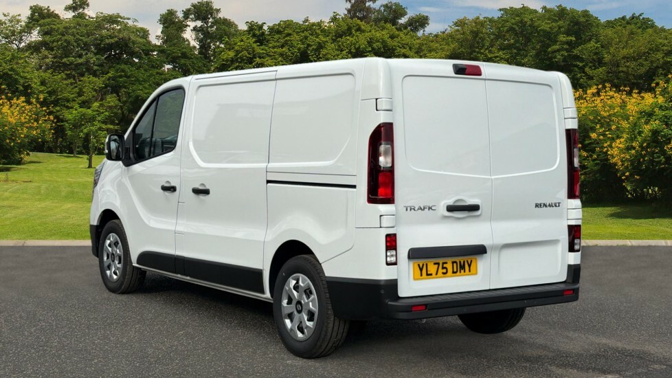 Renault Trafic Advance White #2