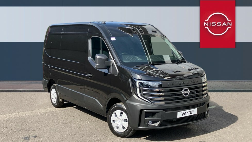 Nissan InterStar Tekna Black