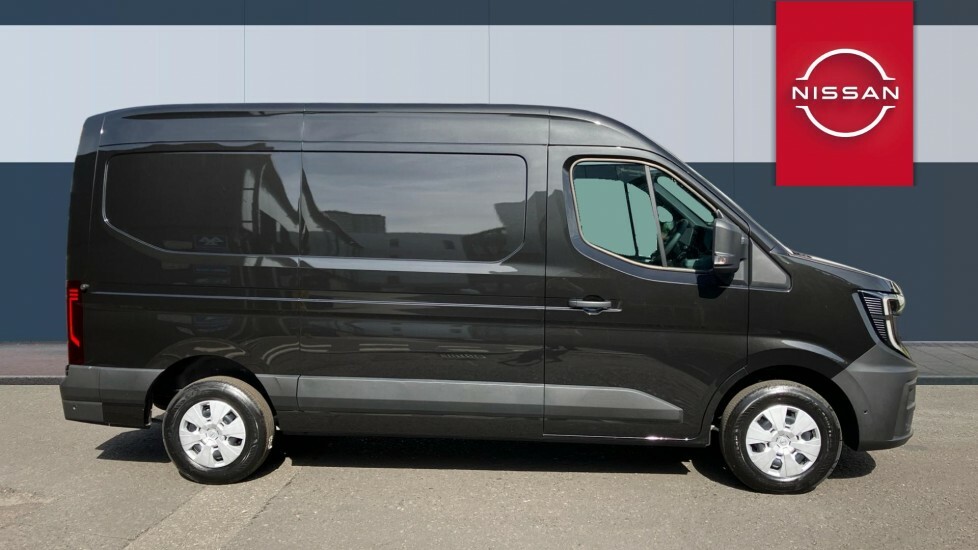 Nissan InterStar Tekna Black #5