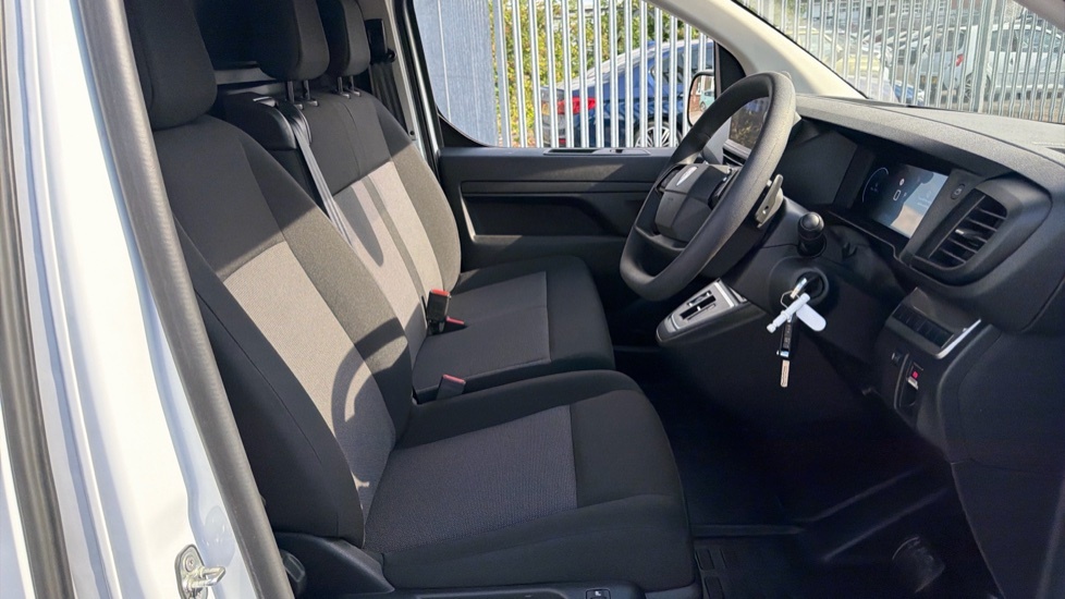 Peugeot E-Expert L1 100Kw 75Kwh Professional Mwb White #15