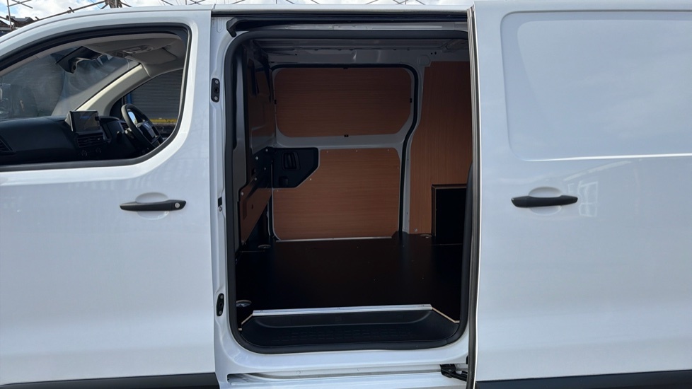Peugeot E-Expert Professional White #5