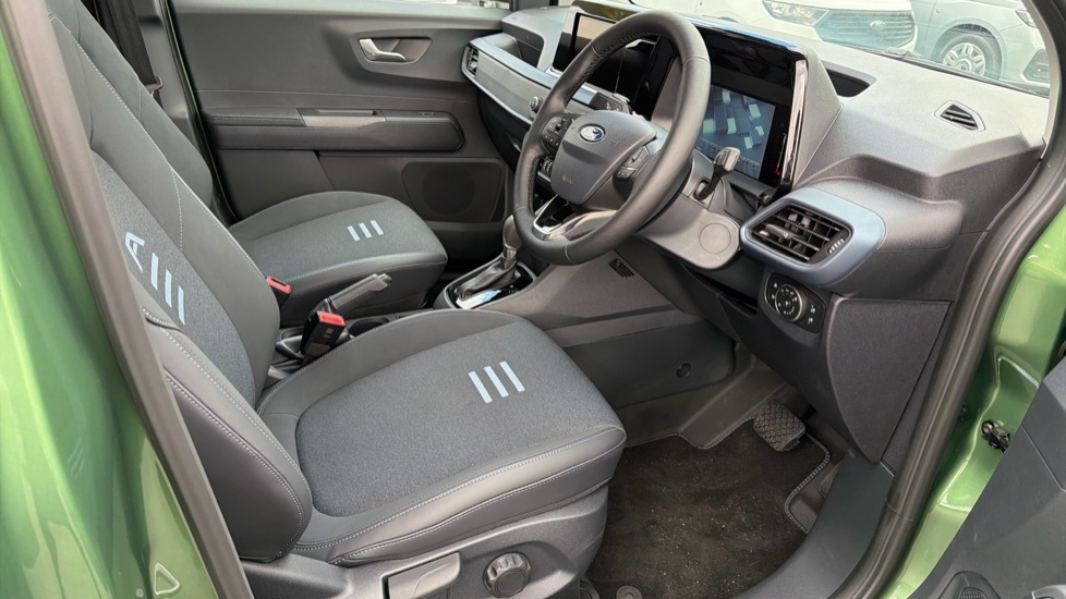 Ford Transit Courier Active Green #4