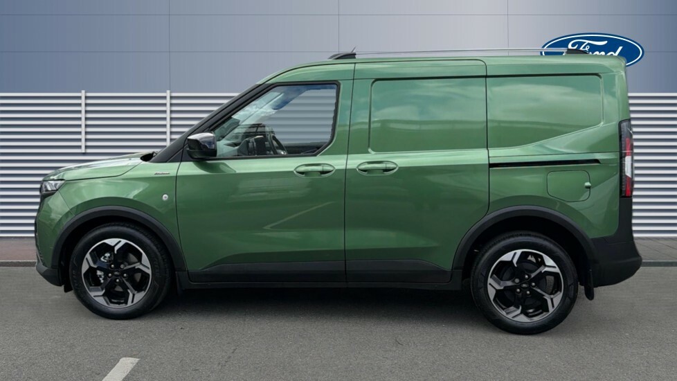 Ford Transit Courier Active Green #3