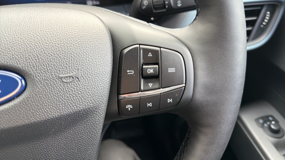 Ford Transit Courier Active Black #6