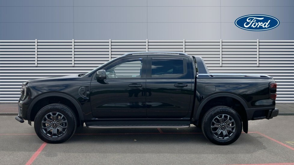 Ford Ranger Wildtrak Black #4