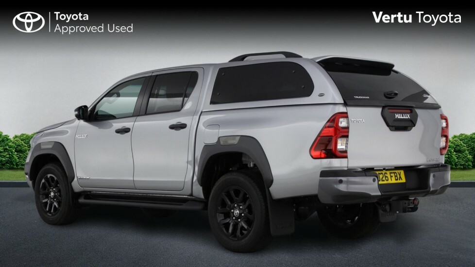 Toyota HILUX Invincible X Silver #4