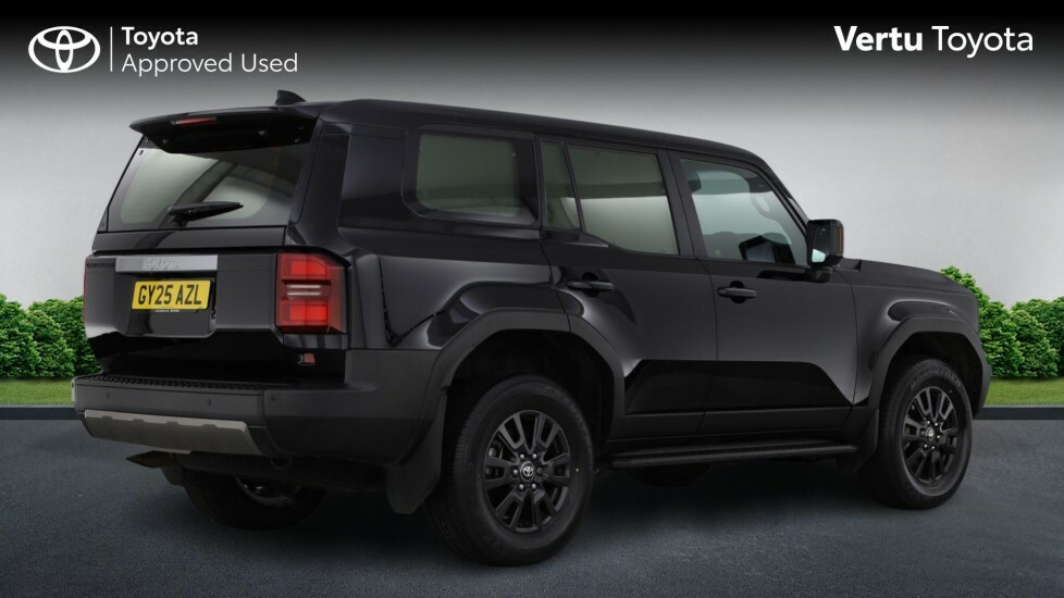 Toyota Land Cruiser Commercial Black #2