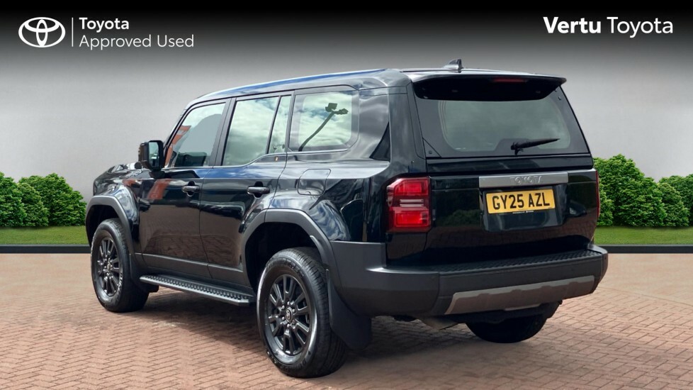 Toyota Land Cruiser Commercial Black #4