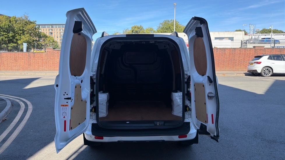 Ford Transit Courier Sport White #3