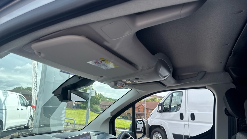 Toyota Proace City Icon White #46