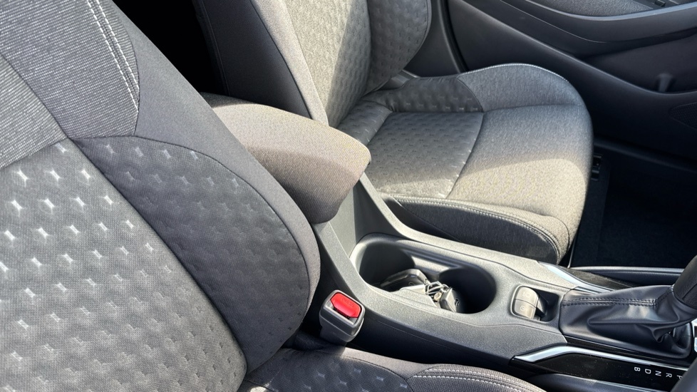 Toyota Corolla 1.8 Hybrid Gr Sport  #17