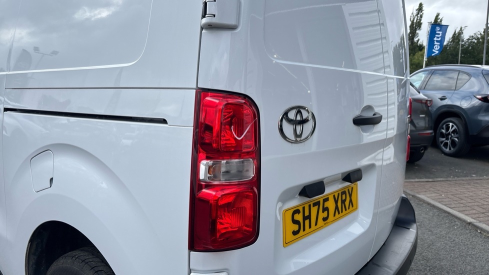 Toyota PROACE 2.0D 180 Sport Crew Van Grey #21