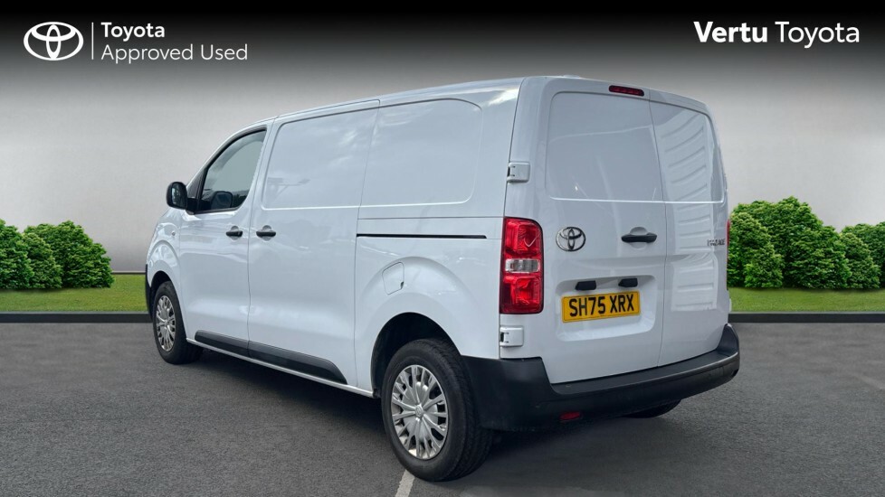 Toyota PROACE Icon White #4
