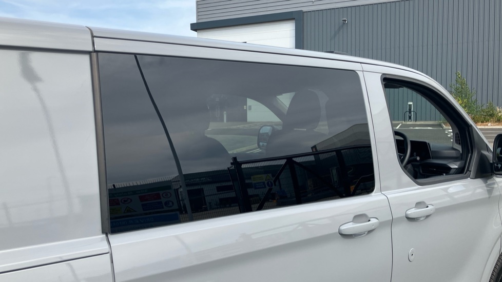 Ford Transit Custom 320 Limited L1 Swb Rwd 100Kw 65Kwh Low Roof #27