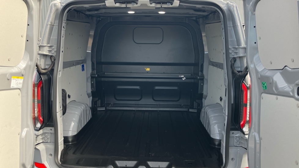 Ford Transit Custom 320 Limited L1 Swb Rwd 100Kw 65Kwh Low Roof #12