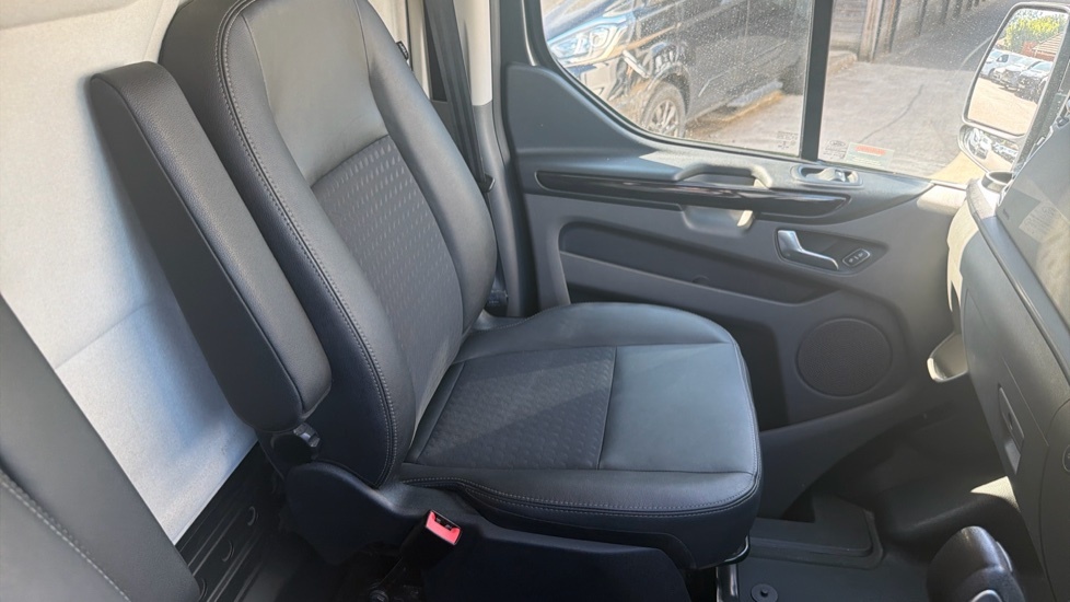 Ford Transit Custom 300 Tdci 130 L1h1 Limited Ecoblue Swb Low Roof Fwd Red #36